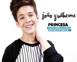 The television actor also possesses a soothing voice and has worked as a Singer for Princesa, Tudo É Você, Meu Caminho and more.